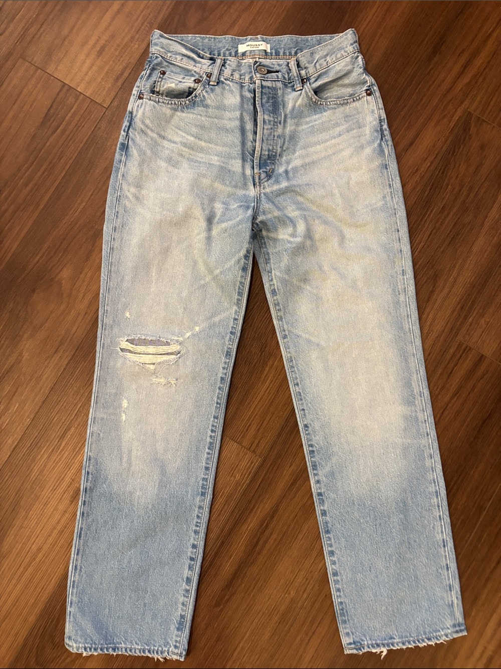 Moussy Light Blue Straight Jeans with Knee Rip